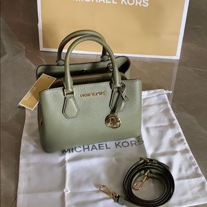 Michael Kors(SOLD)
